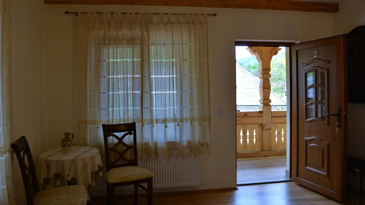 Pensiunea Valea Muntelui Bîrsana 外观 照片
